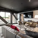 Bottleworks Hotel